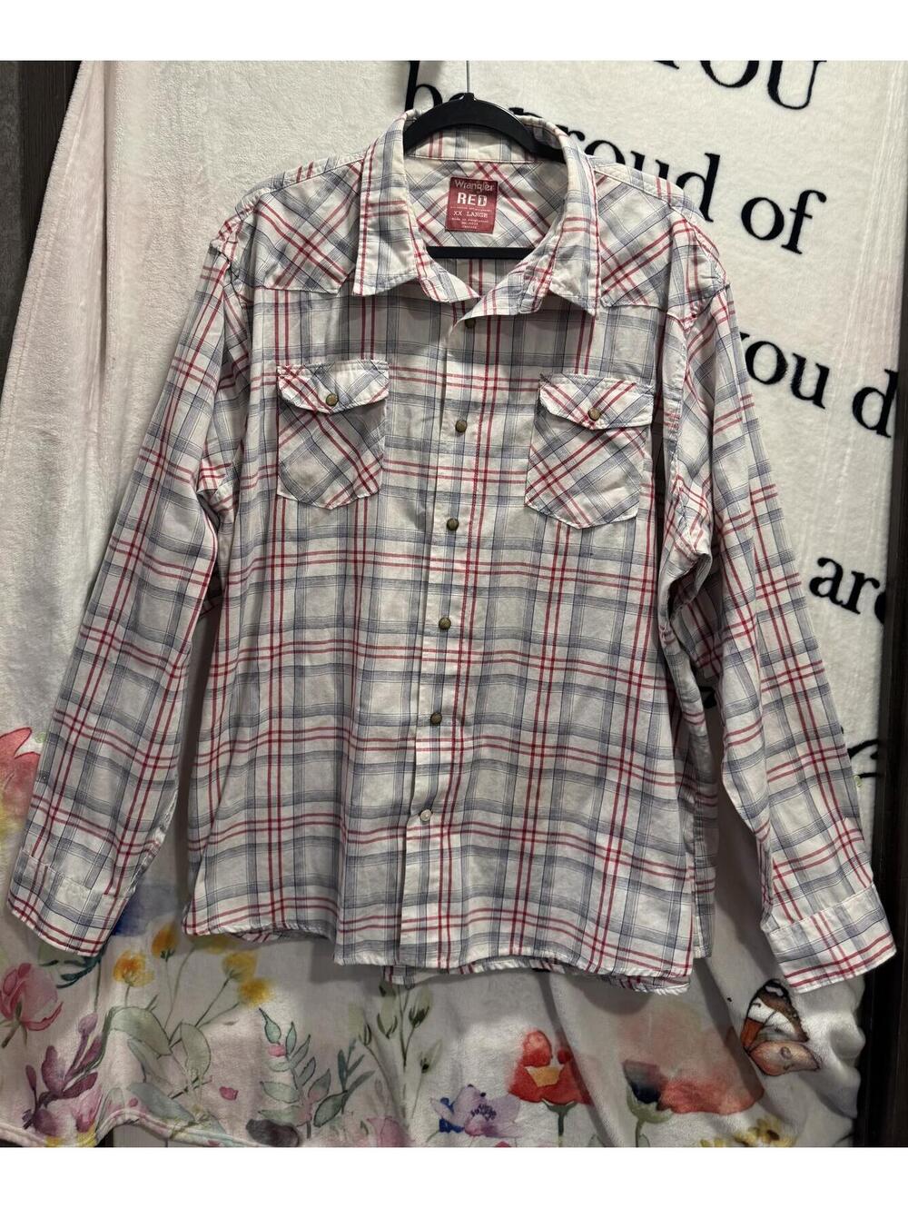 Wrangler Red XL Pearl Snap Men’s Long Sleeve White, Red, and Blue Plaid Shirt